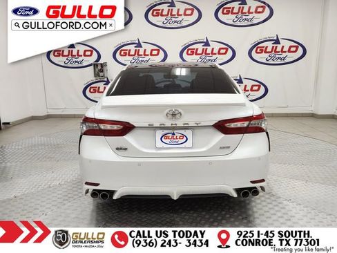 Used 2018 Toyota Camry XSE image 6