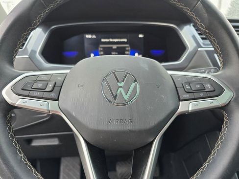 Used 2022 Volkswagen Tiguan SE image 26