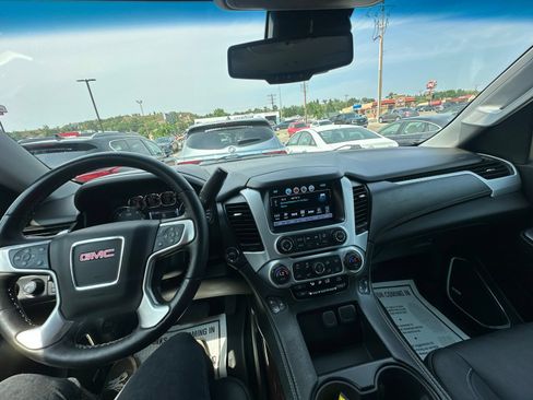 Used 2018 GMC Yukon SLT w/ HD Trailering Package AWD/4WD image 50