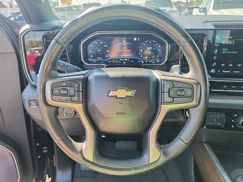 Used 2022 Chevrolet Silverado 1500 High Country AWD/4WD image 17