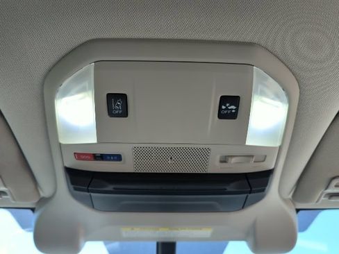 Used 2020 Subaru Ascent Premium w/ Convenience Package AWD/4WD image 19