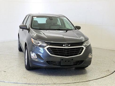 Used 2020 Chevrolet Equinox LS FWD image 2