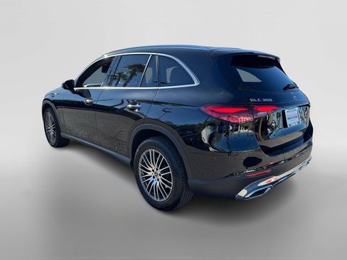 Certified 2025 Mercedes-Benz GLC 300 image 3