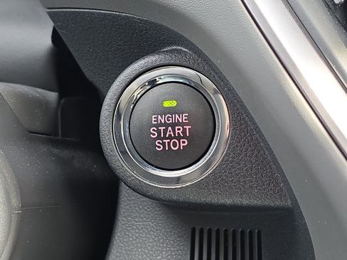 Used 2024 Subaru Crosstrek 2.0i Premium image 27