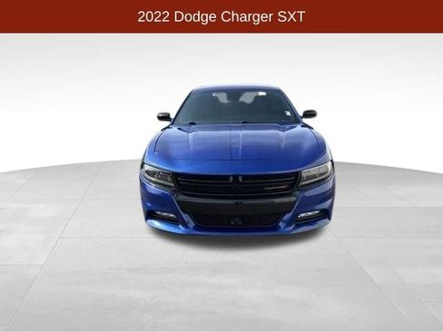 Used 2022 Dodge Charger SXT w/ Plus Group image 2