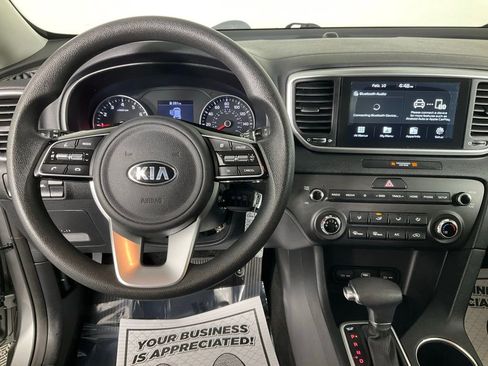Used 2020 Kia Sportage LX image 13