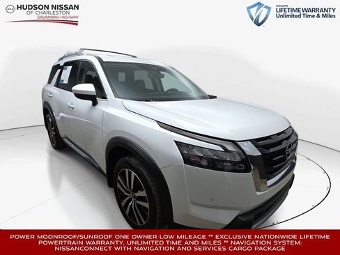 Used 2025 Nissan Pathfinder Platinum w/ Cargo Package FWD image 1