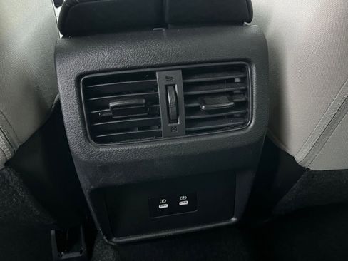 Used 2025 Nissan Rogue SV image 23