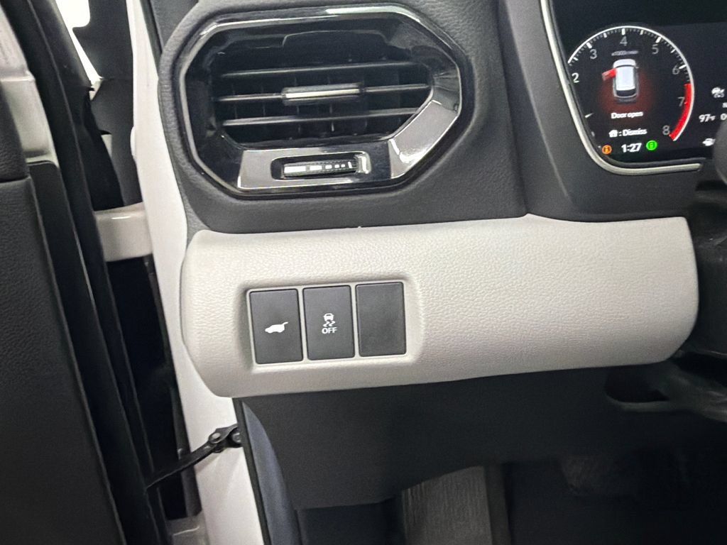 Used 2025 Honda Pilot EX-L image 33