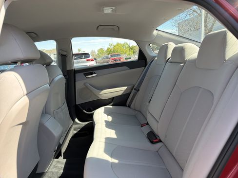 Used 2018 Hyundai Sonata SE FWD image 23