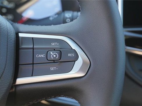 New 2026 Jeep Compass Latitude image 27