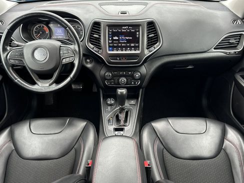 Used 2020 Jeep Cherokee Trailhawk w/ Cold Weather Group image 13