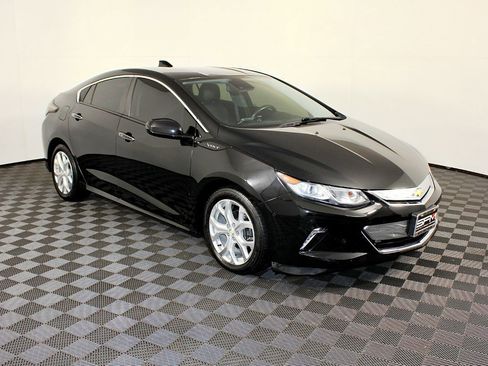 Used 2017 Chevrolet Volt Premier w/ Driver Confidence II Package image 5