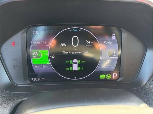 Used 2023 Chevrolet Bolt EUV LT w/ Driver Confidence Package FWD image 13