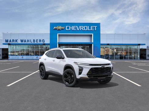 New 2026 Chevrolet Trax ACTIV w/ Sunroof Package FWD image 25