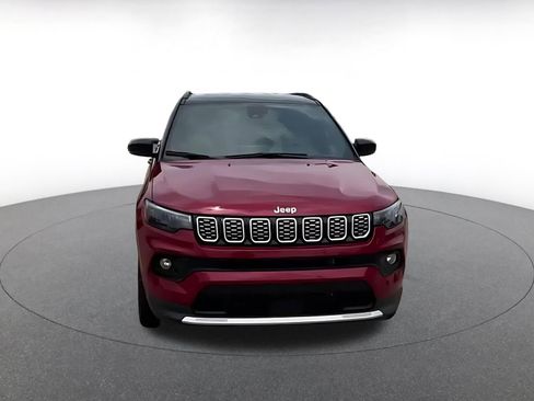Used 2025 Jeep Compass Limited AWD/4WD image 3