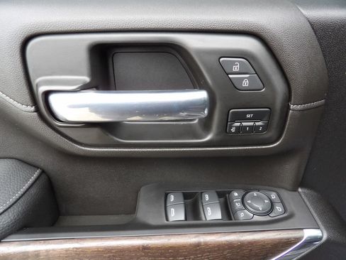 Used 2023 GMC Sierra 3500 Denali w/ Denali Ultimate Package image 15