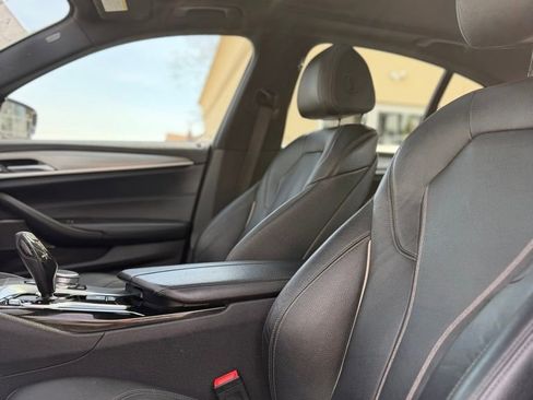 Used 2019 BMW 540i xDrive w/ M Sport Package image 10