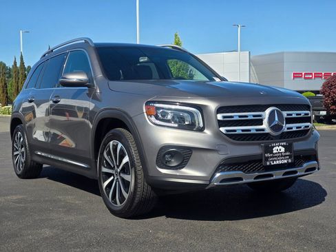 Used 2023 Mercedes-Benz GLB 250 image 8