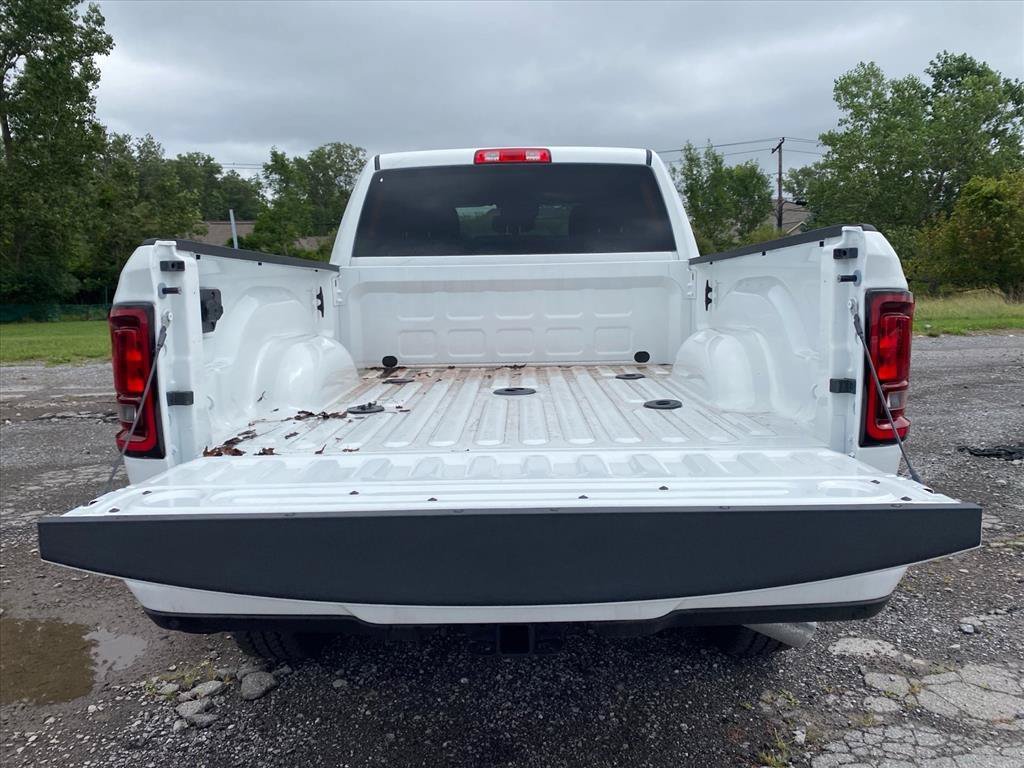 New 2026 RAM 2500 Big Horn AWD/4WD image 14