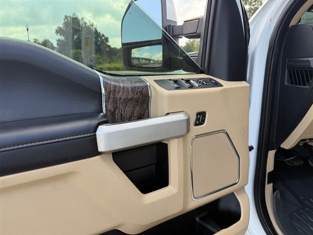 Used 2019 Ford F250 Lariat w/ Lariat Value Package AWD/4WD image 19