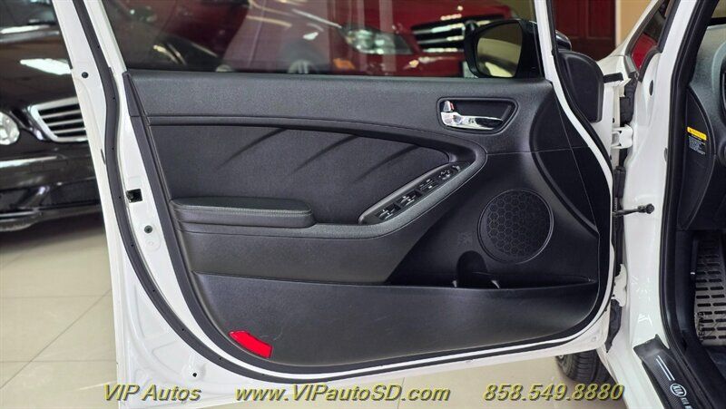 Used 2015 Kia Forte SX FWD image 12
