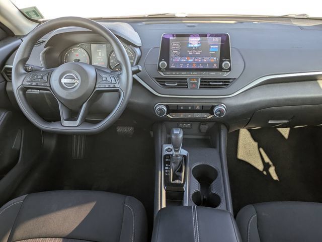 Used 2025 Nissan Altima 2.5 S FWD image 24