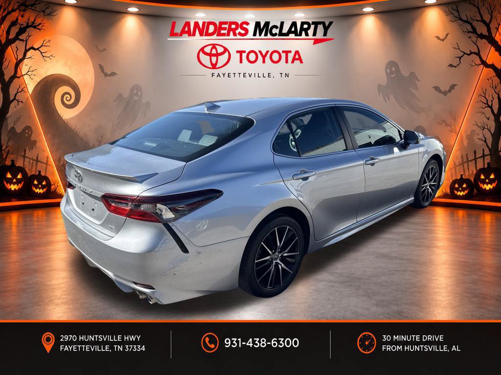Used 2024 Toyota Camry SE w/ Convenience Package FWD image 4