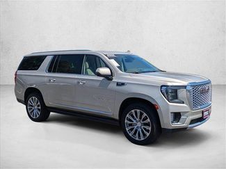 Used 2023 GMC Yukon XL Denali AWD/4WD video 3