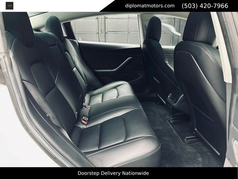 Used 2018 Tesla Model 3 Long Range RWD image 21