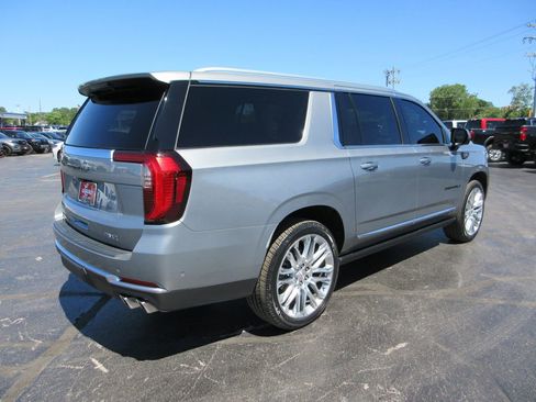 Certified 2025 GMC Yukon XL Denali w/ Denali Reserve Package AWD/4WD image 6