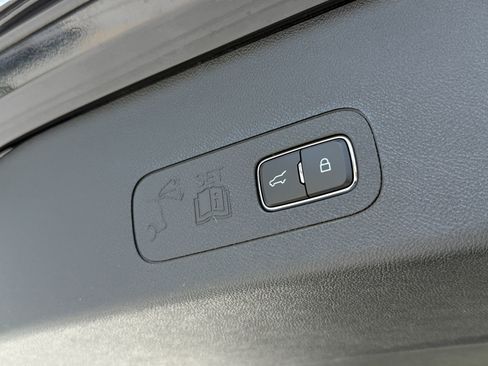 New 2026 Lincoln Aviator AWD image 19