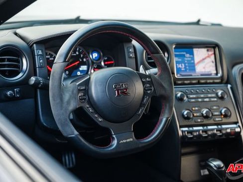 Used 2014 Nissan GT-R Premium AWD/4WD image 7