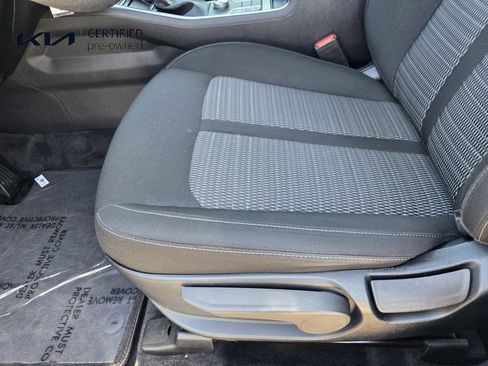 Used 2021 Kia Sorento LX FWD image 18