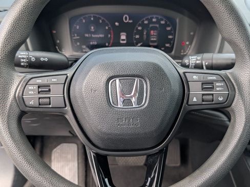 Used 2023 Honda Accord EX image 17