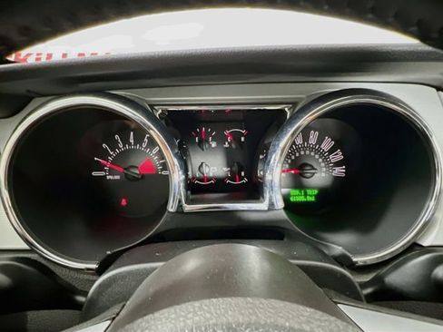 Used 2006 Ford Mustang GT Premium RWD image 14