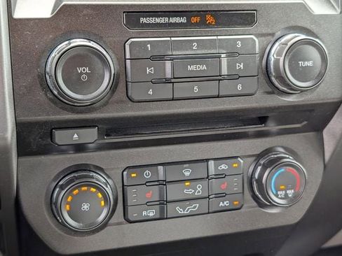 Used 2018 Ford F150 XLT w/ Equipment Group 302A Luxury image 17