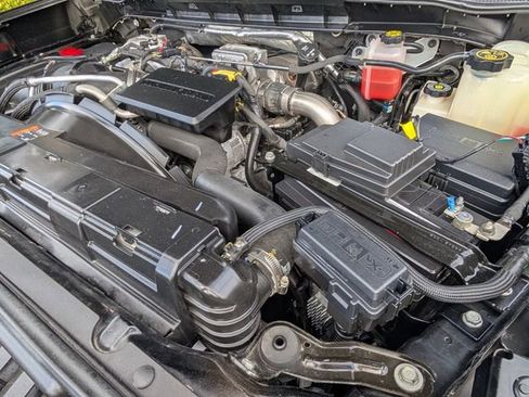 Used 2022 Chevrolet Silverado 2500 LTZ w/ LTZ Convenience Package RWD image 24