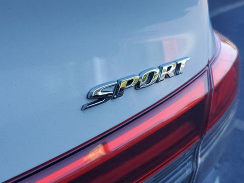 Used 2023 Honda Civic Sport image 8