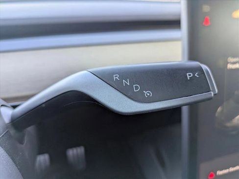 Used 2021 Tesla Model 3 Performance image 11