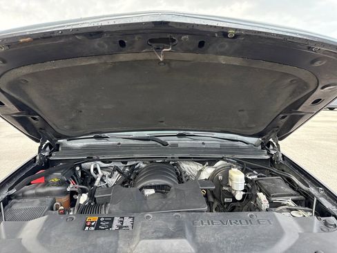 Used 2015 Chevrolet Suburban LTZ image 32