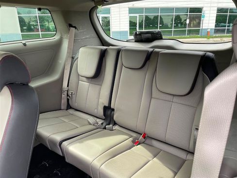 Used 2017 Kia Sedona LX w/ LX Essentials Premium Package FWD image 43
