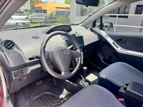 Used 2010 Toyota Yaris 2-Door Hatchback FWD image 12