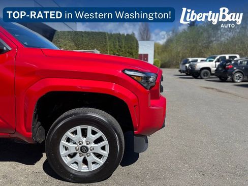 Used 2024 Toyota Tacoma SR5 AWD/4WD image 9