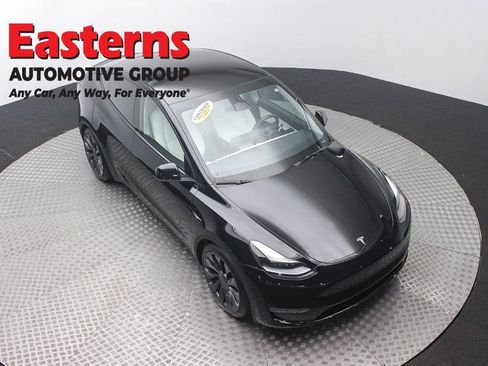 Used 2022 Tesla Model Y Performance AWD/4WD image 3
