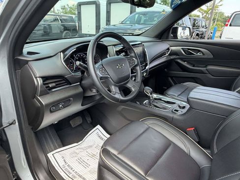 Certified 2023 Chevrolet Traverse Premier w/ Redline Edition AWD/4WD image 12