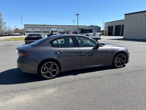 Used 2024 Alfa Romeo Giulia Ti image 4