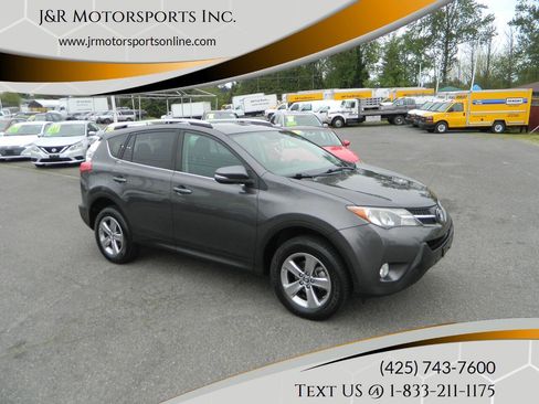 Used 2015 Toyota RAV4 XLE FWD image 1