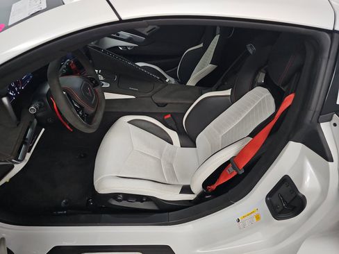Used 2023 Chevrolet Corvette Stingray Premium Cpe w/ Z51 Performance Package RWD image 8