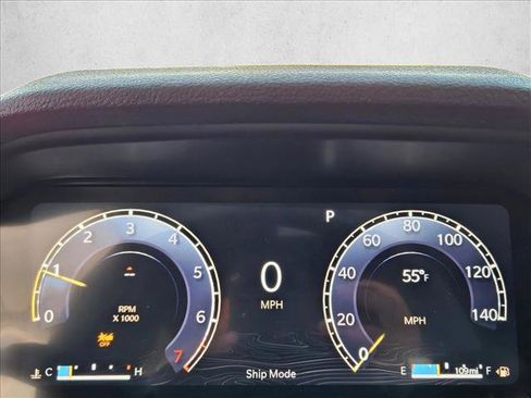 New 2025 Jeep Grand Cherokee Altitude image 11